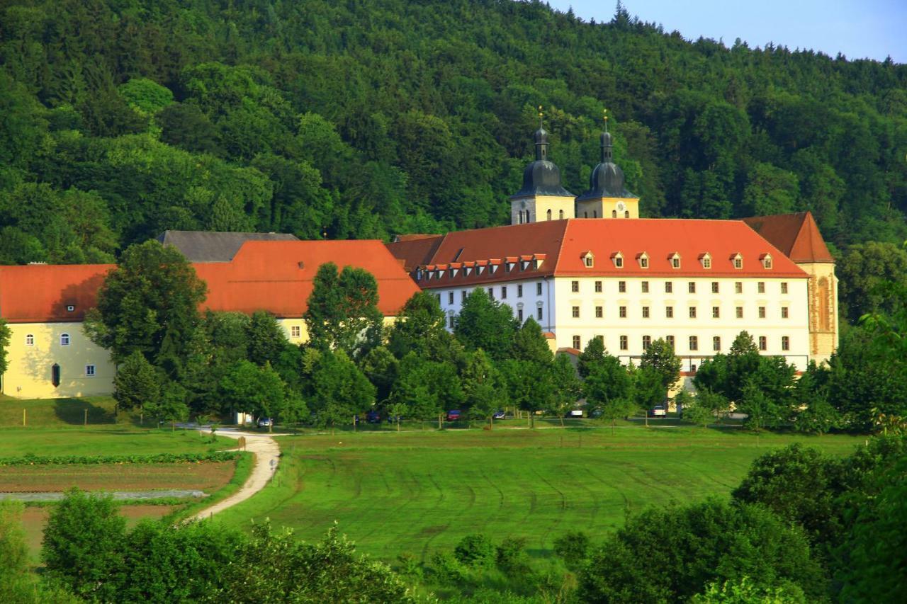 Kloster Plankstetten Gaste- Und Tagungshaus Berching Luaran gambar